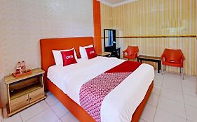 Collection O 91489 Hotel Tanjung Permata  3*